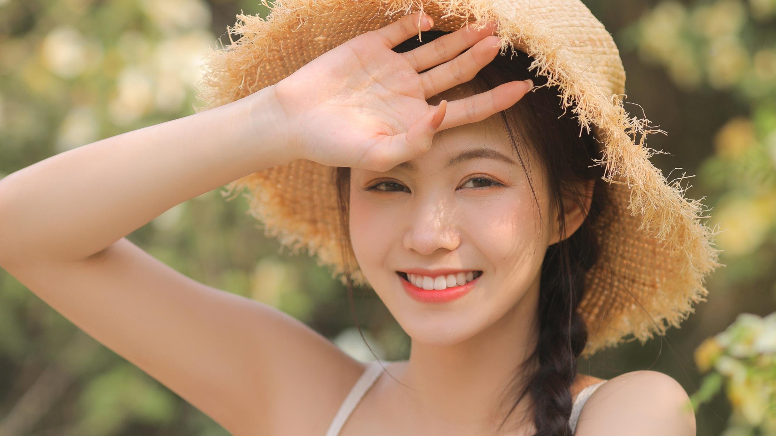 观众观赛体验区增设互动休闲空间，观众中心