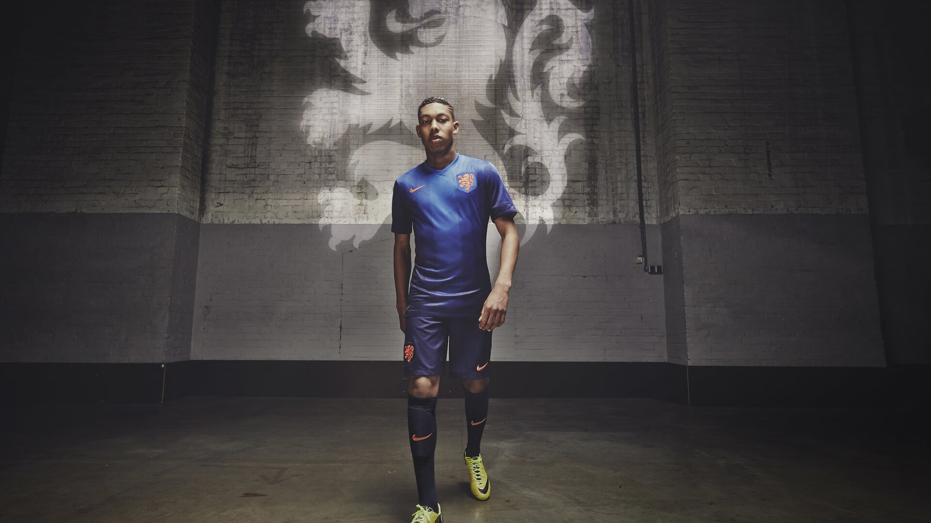 丁俊晖开球仪式上笑容满面,丁俊晖笑的那一场比赛